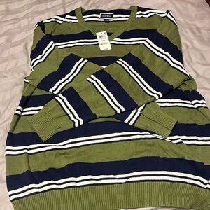 NWT!  Men’s 3XL Club Room V-neck Sweater